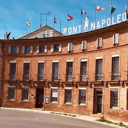 Le Pont Napoleon Moissac Hotel Exterior foto